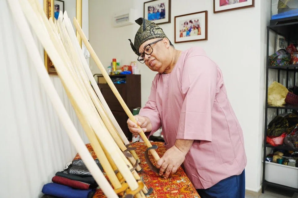 Singapura, pedang, pencak pedang, Bawean, Zazali Shahwan