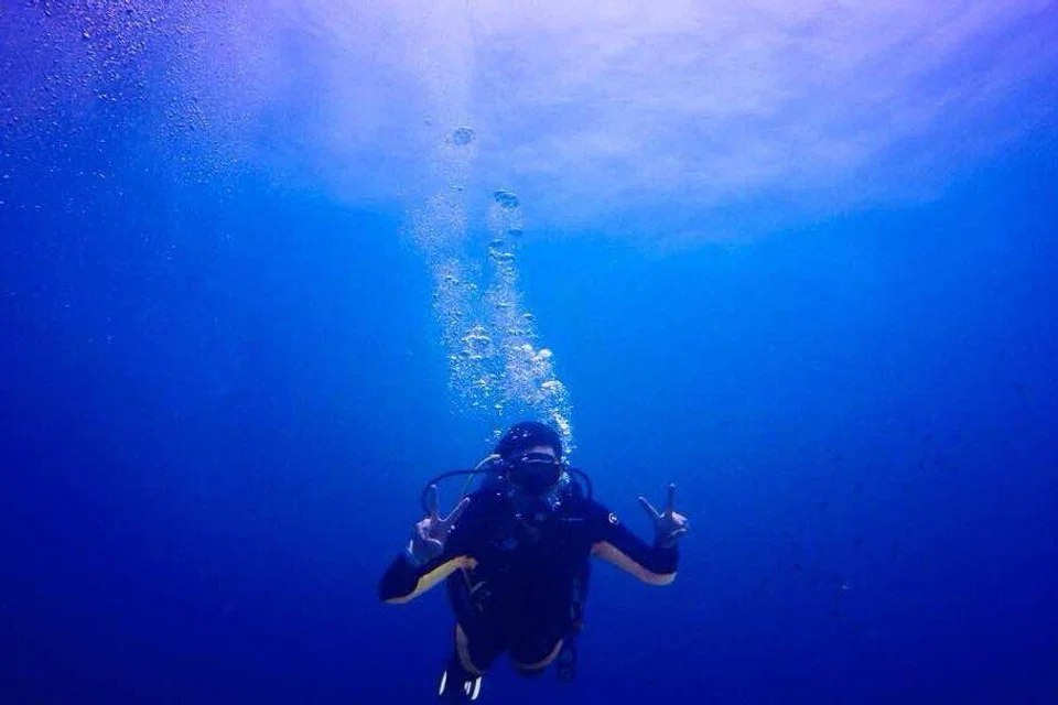 Encik Adib Mattar telah menyelam di tiga negara secara berasingan.