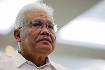 hamzah zainudin, ketua pembangkang, bersatu
