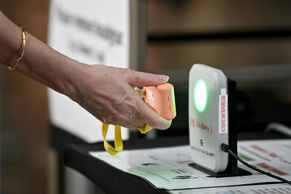 TraceTogether, kepercayaan, orang ramai