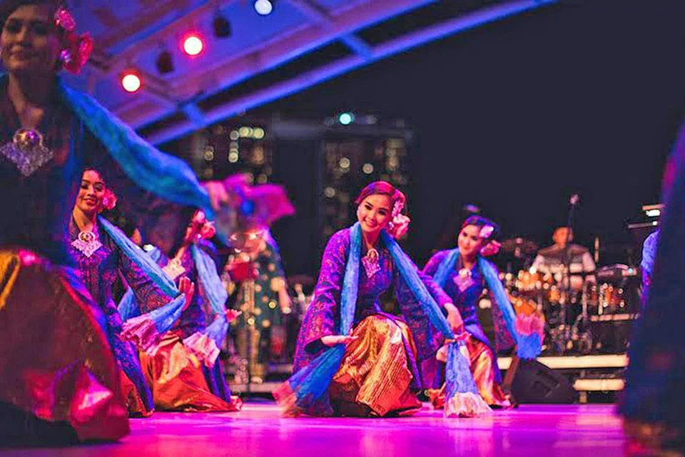 KEMBALI LAGI: Artistari Gentari kembali ke Pesta Raya bagi persembahan kebudayaan yang betenaga. - Foto ARTISTARI GENTARI