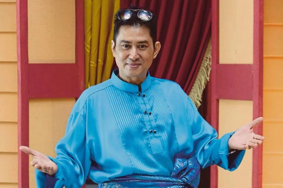 NASIHAT SEBELUM PERGI: Allahyarham Aman Shah pernah menasihati anaknya agar jaga diri dan penampilan untuk terus bertahan dalam industri hiburan yang mencabar.