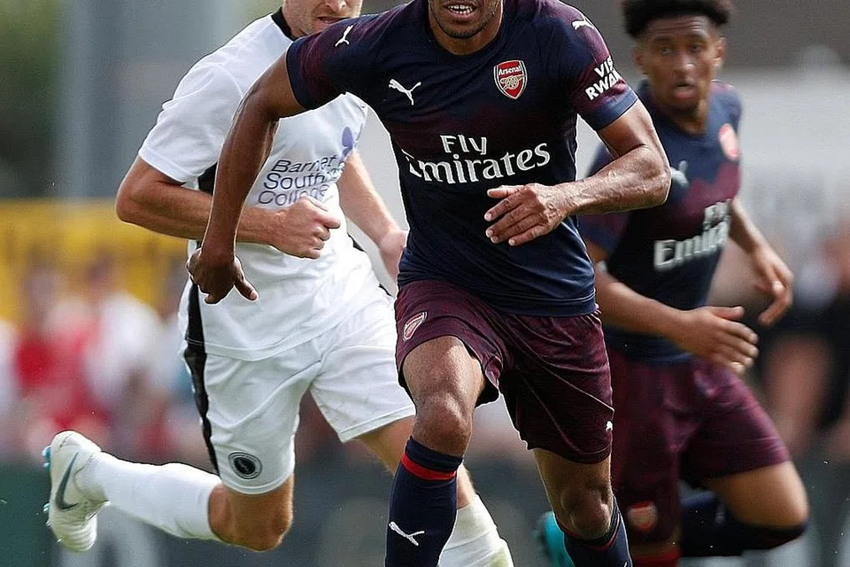 PENYERANG HARAPAN: Aubameyang menjadi tunggak utama pasukan Arsenal pada musim baru ini dan ramai menjangkakan beliau akan memberi tentangan kepada Harry Kane merebut But Emas EPL musim depan. - Foto REUTERS