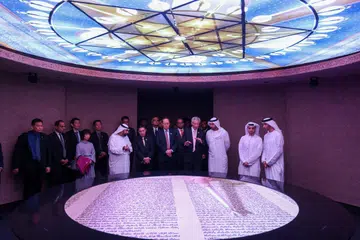 NILAI PERPADUAN: Encik Lee menziarahi kompleks antara agama Abrahamic Family House di Abu Dhabi, yang menempatkan sebuah gereja, masjid dan saumaah. Projek itu melambangkan nilai-nilai kewujudan bersama, kepelbagaian dan dialog antara agama.