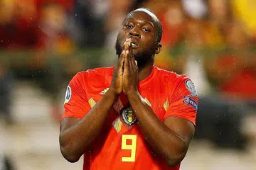 MULA DAN AKHIR: Romelu Lukaka (atas) tidak berlatih dengan United dan berada di Belgium untuk menjalani latihan dengan Anderlecht. - Foto REUTERS