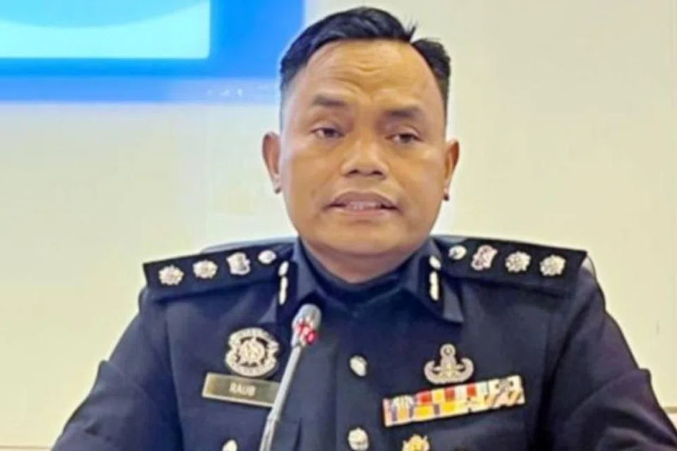 Ketua Polis Daerah Johor Bahru Selatan, Penolong Pesuruhjaya Raub Selamat.