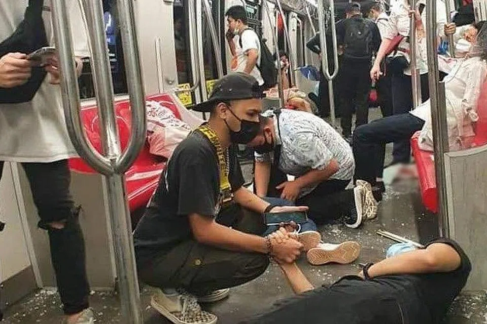 Mangsa kemalangan dalam kereta api LRT di Malaysia pada 24 Mei. 