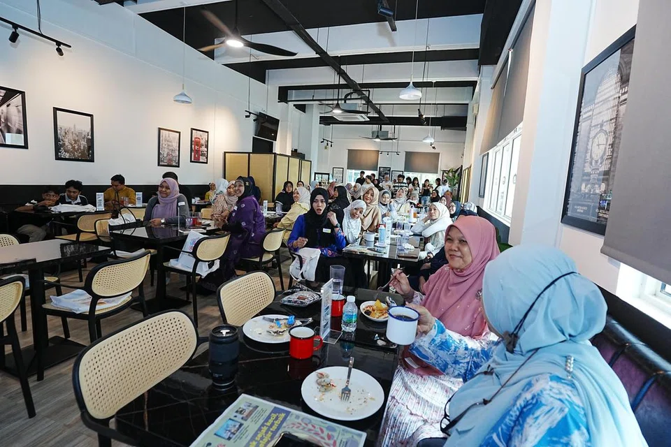 Sekitar 60 guru sekolah rendah dan menengah menyertai Bengkel Penciptaan Video sempena acara Hari Penghargaan Guru anjuran Berita Harian (BH) pada 15 November. 