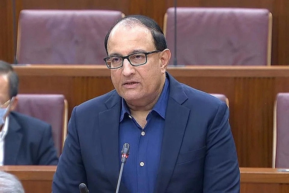 "Pertumbuhan GDP Singapura dalam separuh pertama tahun ini lebih baik daripada yang dijangkakan iaitu pada 7.7 peratus berbanding tempoh yang sama tahun lalu. Secara khususnya, sektor yang lebih bergantung kepada luar negara terus berkembang dengan kukuh, dengan sektor pengeluaran, kewangan dan insurans mencatatkan pertumbuhan sebanyak 14.5 dan 7.4 peratus masing-masing semasa tempoh ini." - Menteri Bertanggungjawab bagi Hubungan Perdagangan Encik S. Iswaran.