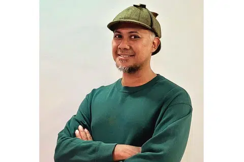 Penulis tempatan, Hassan Hasaa’ree Ali, berkata minatnya terhadap kisah misteri, terutama sekali watak cereka, Sherlock Holmes, seorang detektif, telah mendorongnya menulis buku ‘Haron & Holmes’.