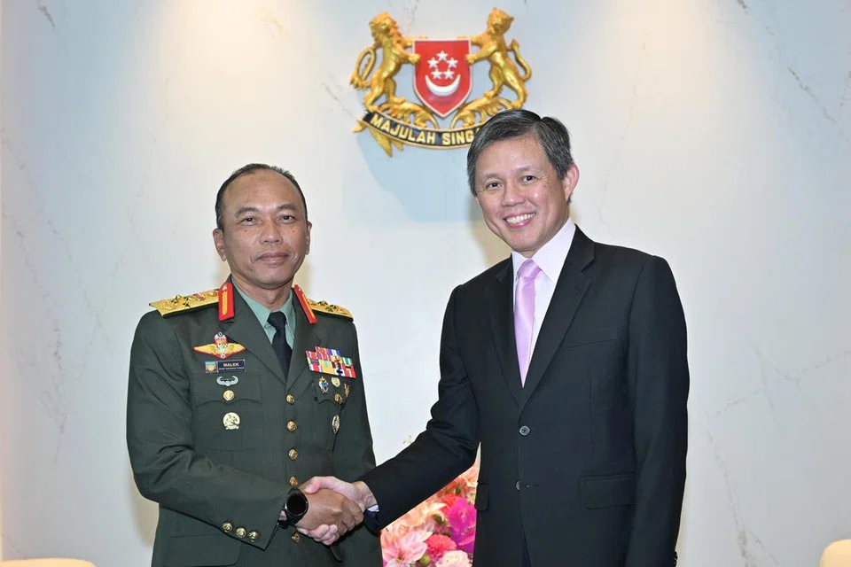 hubungan pertahanan Singapura Malaysia, kerjasama pertahanan serantau, Jeneral Malek Razak
