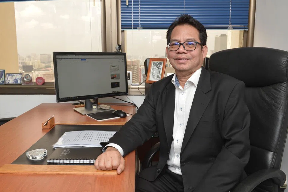 PEGUAM DAN PEMILIK FIRMA GUAMAN, A. ROHIM NOOR LILA LLP, ENCIK ABDUL ROHIM SARIP.