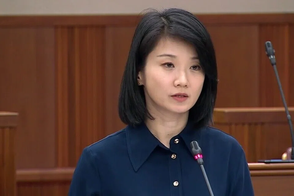 Menteri Negara Kanan (Pembangunan Negara merangkap Pengangkutan), Cik Sun Xueling, di sidang Parlimen pada 15 Oktober 2025.