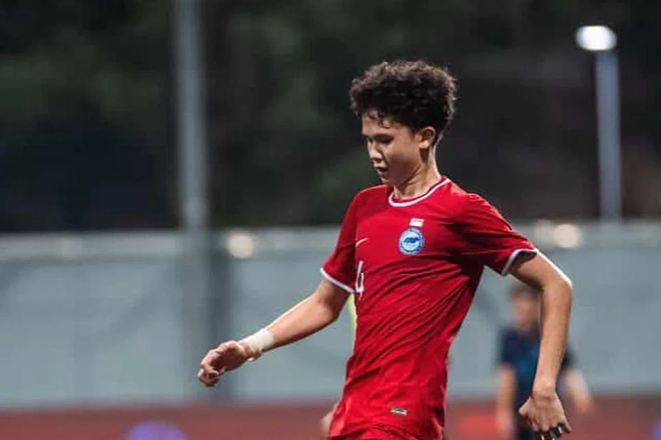 Mika Bazil Baihakki seorang pemain belia kebangsaan bola sepak bawah umur 17 tahun (U17) tidak disertakan dalam skuad bagi pertandingan bagi Konfederasi Bola Sepak Asia (AFC), dan diberitahu tidak akan dipertimbangkan untuk kejohanan AFC U17 pada November akan datang. 