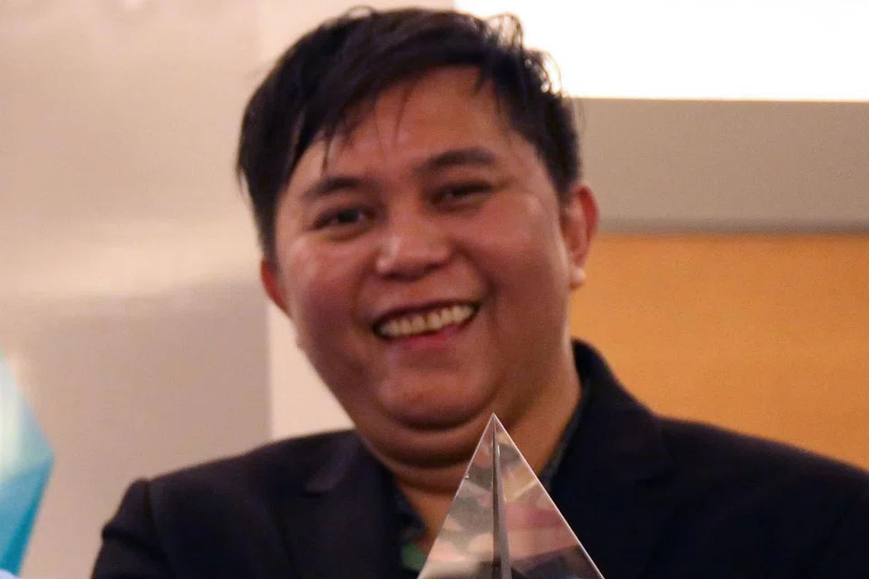 "Saya berharap agar karya saya dapat menggugah pemikiran, menggoncang keperibadian dan mencetus perubahan, baik dalam diri saya sendiri mahupun secara lebih meluas." - Encik Mohammad Farihan Bahron, pemenang tempat ketiga.