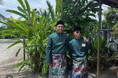 Gambar Aidilfitri 2024 Encik Abdur Rahman Amir Ruddin, 20 tahun (kiri), bersama adiknya, Abdullah, 16 tahun, yang tidak lagi lengkap seisi keluarga seperti dulu.