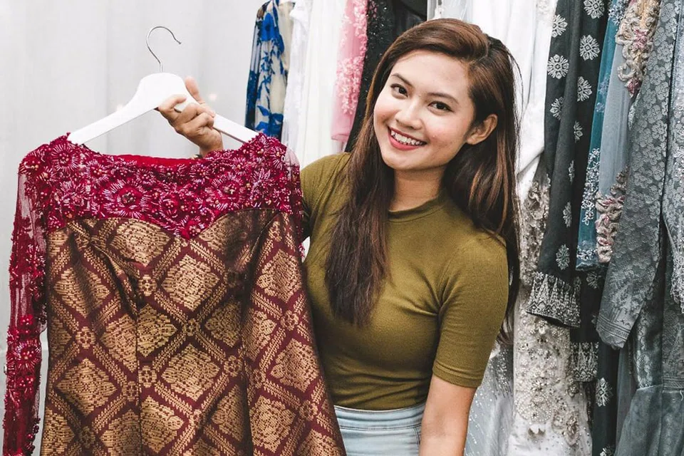 GAGAHI CABARAN INDUSTRI PERKAHWINAN: Cik Ainur Rosyieqa tidak menjadikan usia muda sebagai penghalang bergelar perancang perkahwinan yang sentiasa dahagakan idea kreatif. - Foto BH oleh KHIDHIR ASYRAF MAHBOB