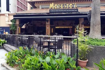 LABUH TIRAI: Restoran The Modesto's di Hotel Orchard Rendezvous akan ditutup bulan depan. 