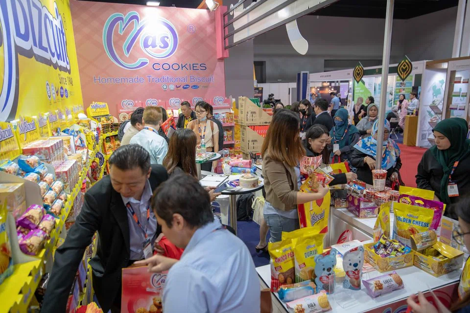 DIJAMIN HALAL: Inisiatif kerajaan mengadakan Pameran Halal Antarabangsa Malaysia turut meletakkan Malaysia ke satu tahap teratas dalam industri halal global.