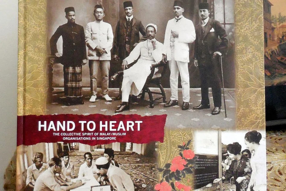 BUKU PROFIL MASYARAKAT MELAYU/ISLAM: Diusahakan sebagai persiapan menyambut setengah abad kemerdekaan Singapura.