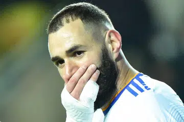 KARIM BENZEMA: Dituduh bersubahat dan memainkan peranan pihak tengah dalam percubaan memeras ugut seorang lagi pemain Perancis, Mathieu Valbuena. - Foto AFP