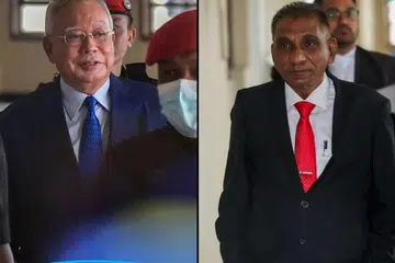 Hakim memerintahkan mantan Perdana Menteri Malaysia, Encik Najib Tun Razak (kiri), dan mantan Ketua Setiausaha Perbendaharaan, Tan Sri Mohd Irwan Serigar Abdullah, dilepas tanpa dibebaskan (DNAA)  selepas pihak pendakwaan gagal menyerahkan ratusan dokumen berkaitan perbicaraan kepada pasukan pembelaan, walaupun tuduhan difailkan sejak 2018.