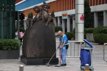 Pendapatan nominal bagi penduduk yang bekerja sepenuh masa dengan gaji 20 peratus terendah tumbuh daripada $3,026 pada 2024 kepada $3,164 pada 2025, menurut data MOM.