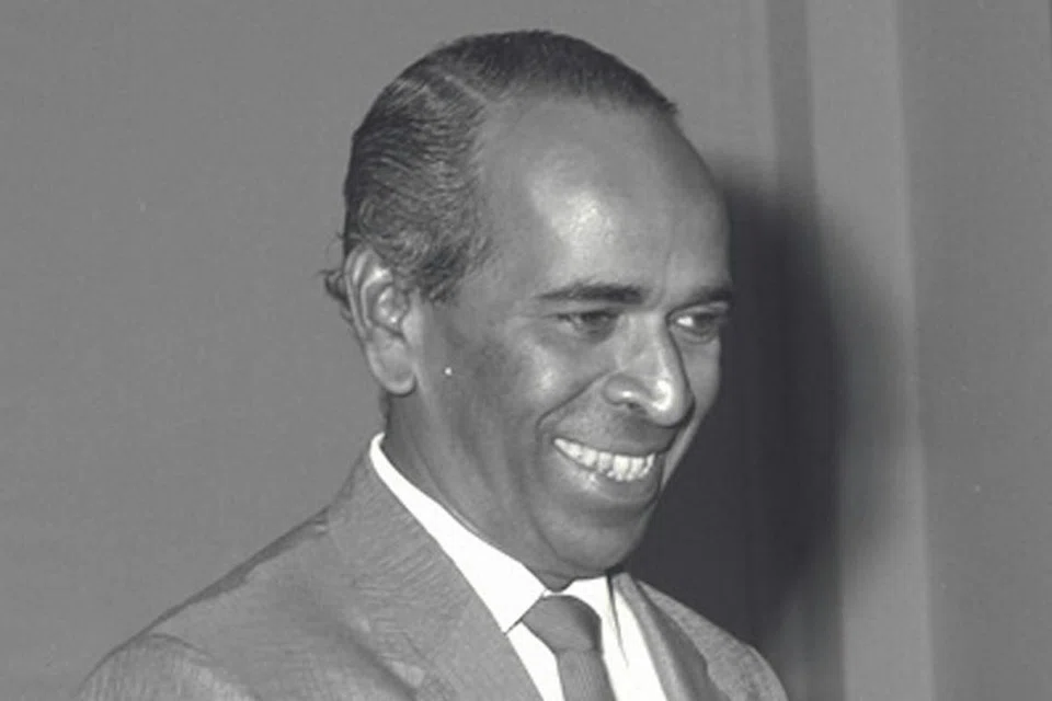 ENCIK S. RAJARATNAM: Menteri Luar semasa zaman pembangunan awal Singapura turut terlibat dalam usaha melakar Ikrar Negara. Foto diambil pada 1965. - Foto fail