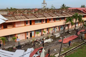 Keadaan bumbung Sekolah Menengah Agama Al Falah di Chukai, Terengganu, yang rosak akibat ribut dan hujan batu.