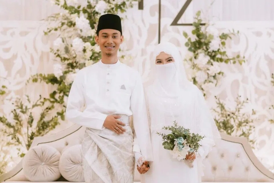 Encik Muhammad Noor Tijani Nezam lebih dikenali sebagai Don Jany, dan pasangannya Zahidah. 