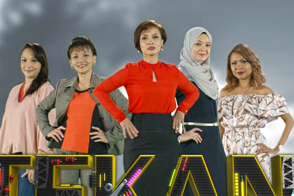 PELAKON UTAMA: Drama 'Tekan Minyak' memaparkan lima pelakon utama (dari kiri) Junaidah Eksan, Mariana Yati, Ariati Tyeb Papar, Rosita Husin dan Nadia Ali. - Foto MEDIACORP SURIA