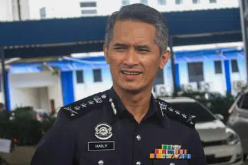 SIASATAN RAPI: Pengarah Jabatan Siasatan Jenayah (JSJ) Polis Diraja Malaysia (PDRM) Bukit Aman, Datuk Seri Mohd Shuhaily Mohd Zain, menjelaskan ancaman bom diterima 51 sekolah di Malaysia tiada kaitan dengan isu Palestin. 
