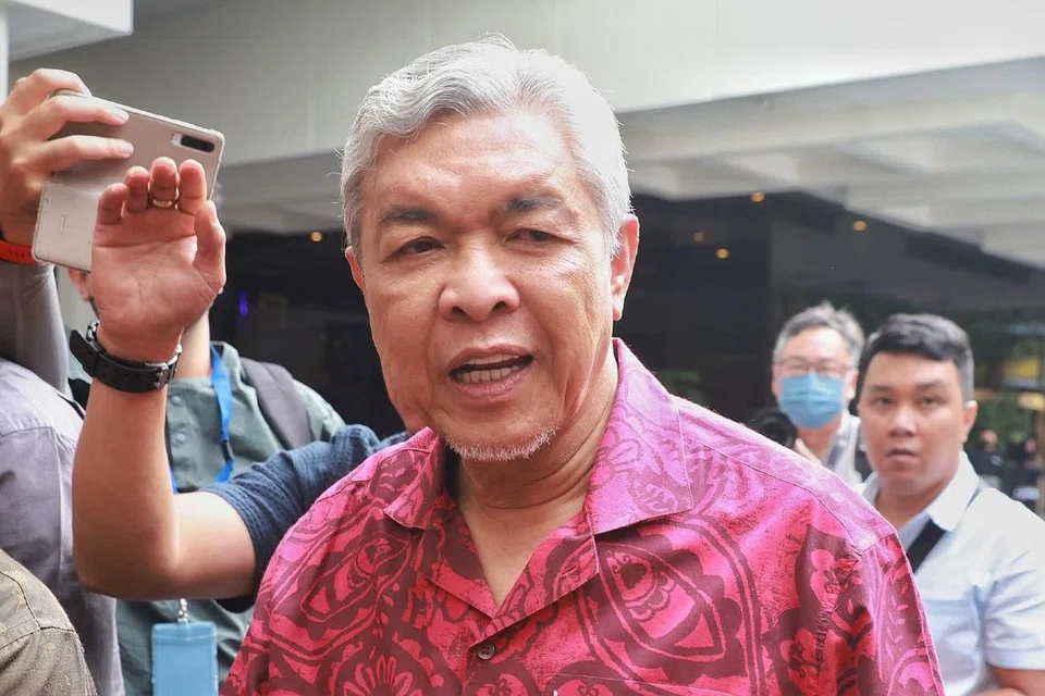 DATUK SERI DR AHMAD ZAHID HAMIDI: Berkata Umno sudah mematuhi semua peruntukan dalam perlembagaan parti dan peraturan Perhimpunan Agung Umno (PAU), sebelum meluluskan usul tambahan berkenaan. - Foto fail