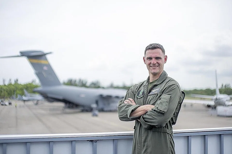 KAPTEN ZEHRUNG: F-35B sangat canggih dan dilengkapi peralatan bijak.