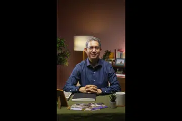 Pemangku Menteri Bertanggungjawab bagi Ehwal Masyarakat Islam, Profesor Madya Dr Muhammad Faishal Ibrahim, menekankan kepentingan perpaduan dan belas ihsan sebagai teras pembangunan masyarakat Melayu/Islam menjelang 2026 dalam amanat video akhir tahunnya pada 20 Disember di Facebook.