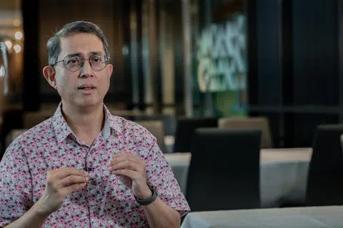 Profesor Madya Dr Muhammad Faishal Ibrahim, akan dilantik sebagai Pemangku Menteri Bertanggungjawab bagi Ehwal Masyarakat Islam, menggantikan Encik Masagos Zulkifli Masagos Mohamad.