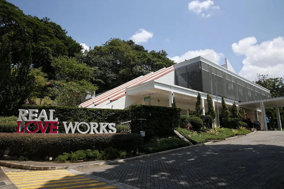 NIKAH DALAM TALIAN: Seramai 2,723 pasangan telah bercadang untuk bernikah antara 7 April dengan 1 Jun namun harus digantung kerana perintah pemutus rantaian jangkitan berkuat kuasa. - FOTO: JASON QUAH