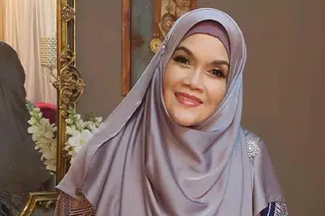 TEGAKKAN HAK: Datuk Wan Aishah Wan Ariffin berpesan kepada artis di luar sana agar mengambil tindakan, tahu hak mereka dan tidak mendiamkan sahaja hak yang diabaikan penaja peraduan.