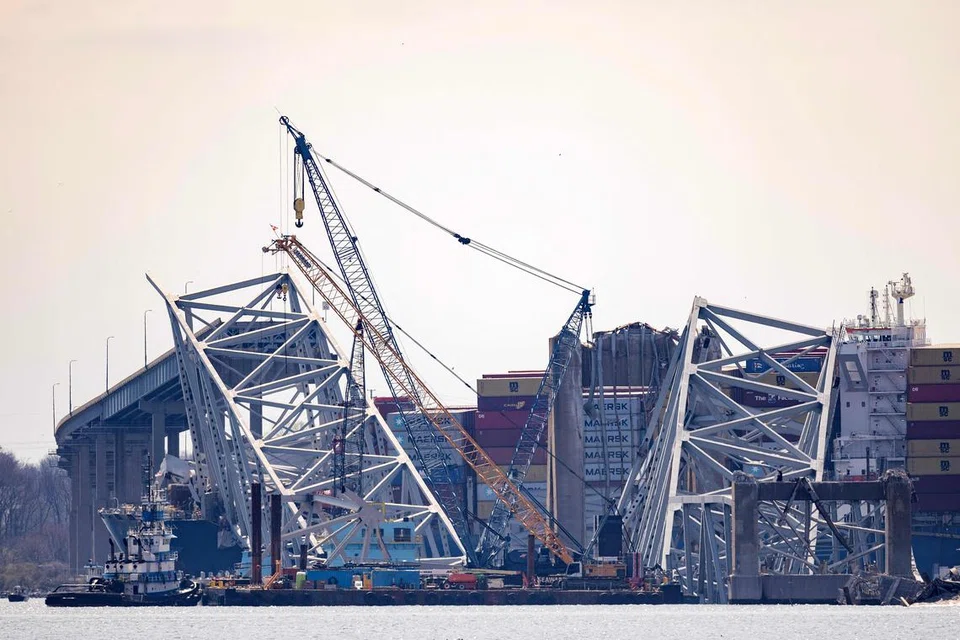 Kerja-kerja berjalan lancar untuk membersihkan pelabuhan daripada struktur keluli jambatan runtuh Baltimore.