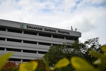 Satu kebakaran berlaku di sebuah wad di Hospital Besar Singapura (SGH) tetapi berjaya dipadamkan selepas sistem perenjis air di wad tersebut diaktifkan.