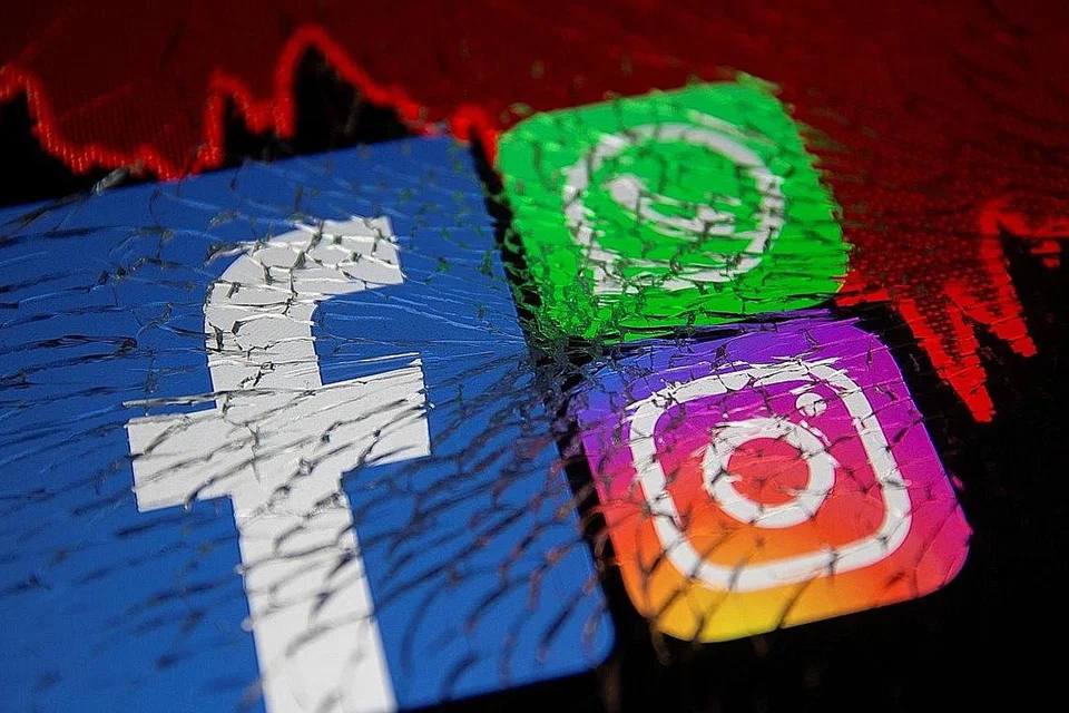 TERPUTUS HUBUNGAN: Perkhidmatan media sosial Facebook, WhatsApp dan Instagram terputus selama enam jam di seluruh dunia. - Foto REUTERS