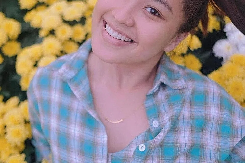 TEKANKAN SOAL KESIHATAN MENTAL: Janna Nick masih bertarung dengan isu kesihatan mental, mengambil ubat antimurung dan menjalani rawatan pakar setelah didiagnosis mempunyai gangguan Bipolar. - Foto INSTAGRAM JANNA NICK
