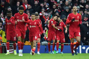 SAMA KUAT SAMA HANDAL: Liverpool (atas) akan beradu kuat dengan Chelsea dalam final. Siapa bakal juara? - Foto REUTERS