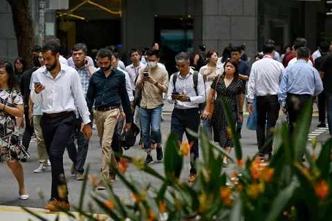 HIJAU: Tinjauan pekerjaan bersih (NEO)mencatatkan peningkatan 34 peratus bagi suku ketiga.