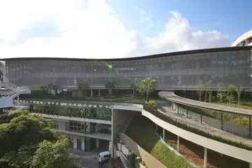 KEMUDAHAN CANGGIH: Pusat pembelajaran baru NTU, The Arc, memiliki bilik-bilik darjah interaktif dan moden dan setiap satu dilengkapi skrin LED, tempat duduk fleksibel dan alat perhubungan tanpa wayar. - Foto ZAOBAO