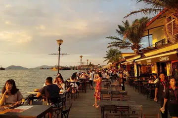 DEMI KESELAMATAN SEMUA: Persatuan Ejen Pelancongan dan Pengembaraan Malaysia (Matta) menasihatkan pelancong menangguhkan rancangan percutian ke Sabah, yang kini pusat baru pandemik Covid-19 di Malaysia. - Foto fail tahun lalu.