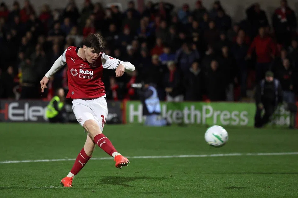 Fleetwood Town, Arsenal, penentuan penalti