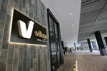 TERJEJAS: Antara hotel yang terjejas teruk berikutan wabak koronavirus novel ialah Village Hotel Sentosa. - Foto ZAOBAO