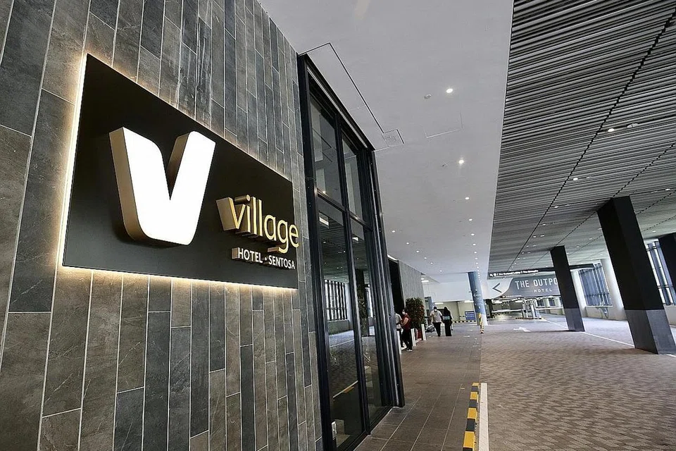 TERJEJAS: Antara hotel yang terjejas teruk berikutan wabak koronavirus novel ialah Village Hotel Sentosa. - Foto ZAOBAO