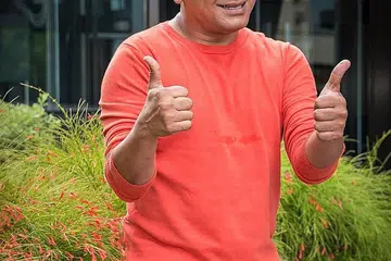 REVOLUSI: Tahun ini telah membawa banyak perubahan dalam kehidupan Khairudin Samsudin. Selain kesihatannya, beliau telah mendaftarkan diri untuk menyertai beberapa kursus untuk mahirkan diri dari segi pendigitalan. - Foto fail